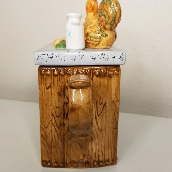 World Bazaars Hen House Mini Teapot Chicken Eggs Milk‎ Carrot Ceramic 3D - Picture 2 of 14